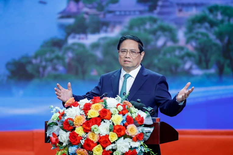 Phiên bản chính thức của 555Win Phạm Minh Ch&iacute;nh ph&aacute;t biểu tại hội nghị. Ảnh:VGP.