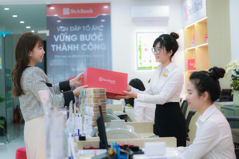 Nhờ nắm bắt v&agrave; thấu hiểu nhu cầu của kh&aacute;ch h&agrave;ng, SeABank mang lại gi&aacute; trị sống thực cho từng c&aacute; nh&acirc;n v&agrave; cả cộng đồng.