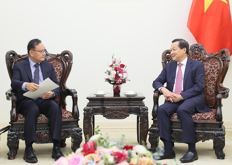 Đảng, Nh&agrave; nước v&agrave; nh&acirc;n d&acirc;n Việt Nam lu&ocirc;n coi trọng v&agrave; ưu ti&ecirc;n h&agrave;ng đầu cho việc củng cố v&agrave; tăng cường mối quan hệ hữu nghị Việt Nam - L&agrave;o. Ảnh: VGP.