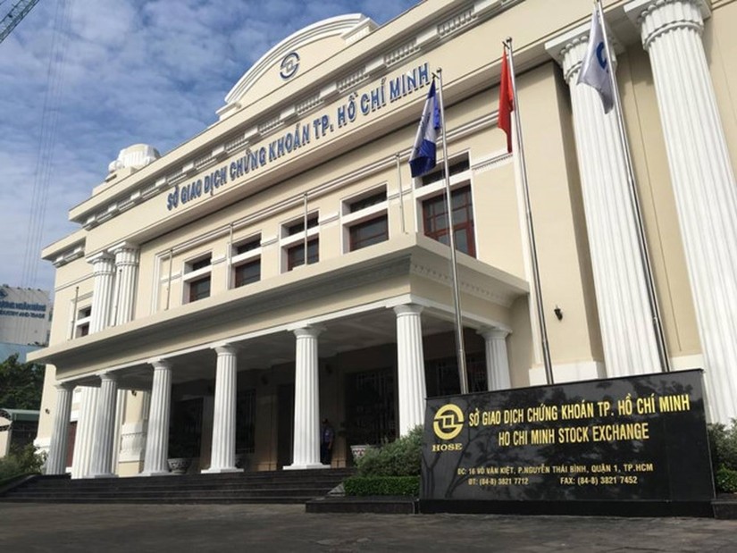Sở Giao dịch chứng kho&aacute;n Việt Nam b&aacute;o l&atilde;i ngh&igrave;n tỷ