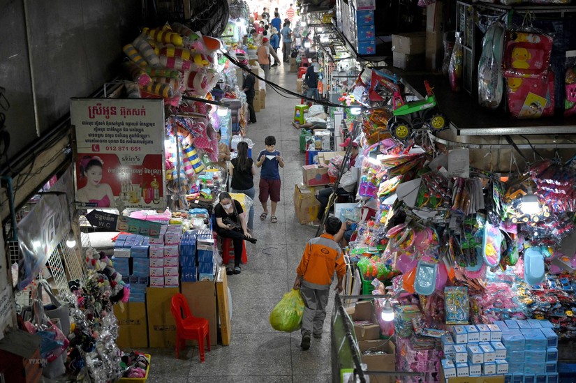 Một khu chợ tại Phnom Penh, Campuchia.