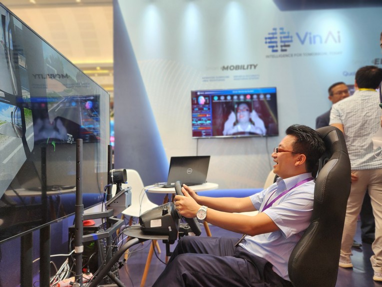 M&ocirc; h&igrave;nh l&aacute;i m&ocirc; phỏng giải ph&aacute;p DMS trong lĩnh vực Smart Mobility