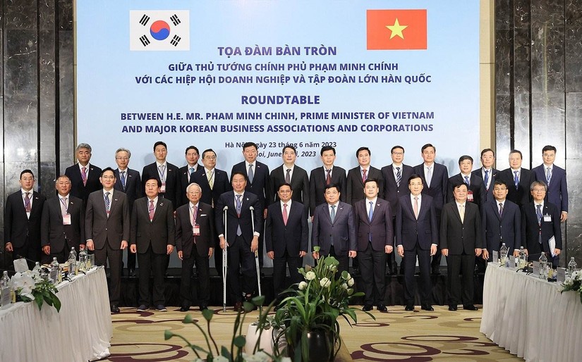 Phiên bản chính thức của 555Win Phạm Minh Ch&iacute;nh v&agrave; đại diện c&aacute;c hiệp hội Trang Nhà Cái 555win.com - Đăng Nhập +555k v&agrave; tập đo&agrave;n lớn của H&agrave;n Quốc. Ảnh: TTXVN