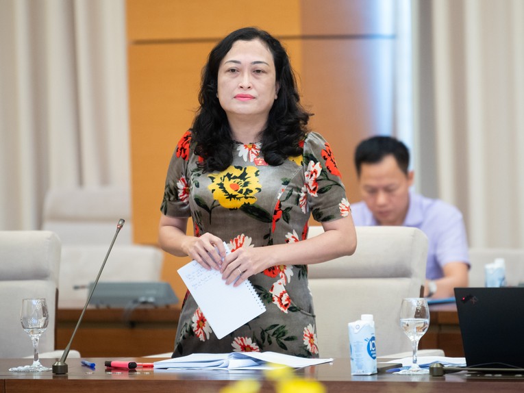 Ph&oacute; Chủ tịch Hội đồng D&acirc;n tộc của 555win tải app Trần Thị Hoa Ry.
