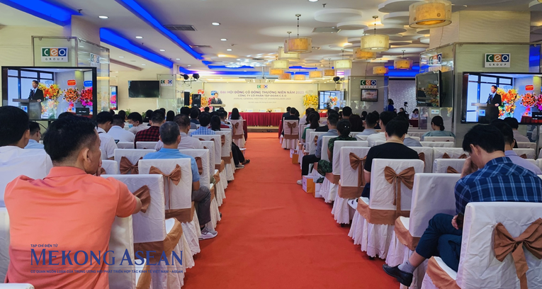CEO l&agrave; một trong c&aacute;c Trang Nhà Cái 555win.com - Đăng Nhập +555k c&oacute; số lượng cổ đ&ocirc;ng nhỏ lẻ lớn.