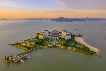 Nghỉ dưỡng diệu kỳ, phiêu hè lãng mạn” tại miền biển di sản