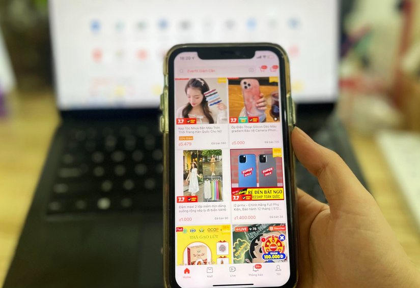 X&aacute;c định Internet l&agrave; mặt trận n&oacute;ng bỏng chống h&agrave;ng giả. Ảnh minh họa: Phương Thảo.