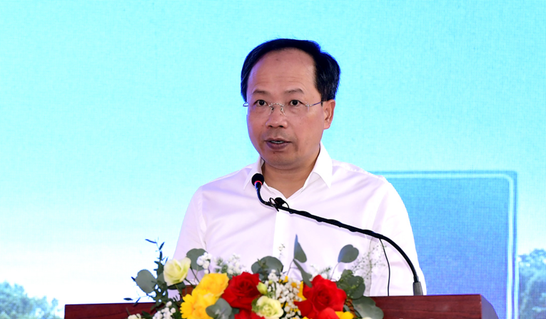 Thứ trưởng Bộ Giao th&ocirc;ng vận tải Nguyễn Duy L&acirc;m ph&aacute;t biểu chỉ đạo tại buổi lễ. Nguồn: B&aacute;o Tuy&ecirc;n Quang.