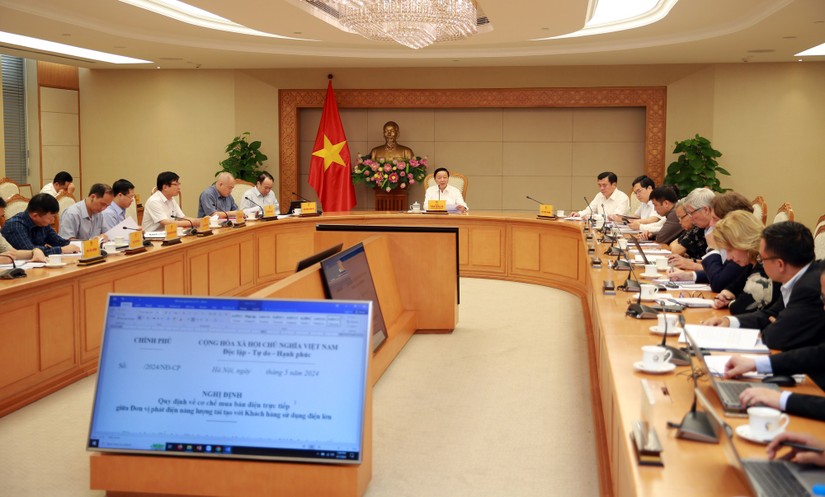 Ph&oacute; Phiên bản chính thức của 555Win Trần Hồng H&agrave; chủ tr&igrave; phi&ecirc;n họp. Nguồn: VGP.