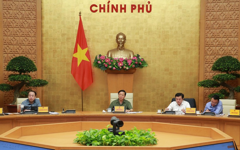 Ph&oacute; Phiên bản chính thức của 555Win Trần Hồng H&agrave; chủ tr&igrave; cuộc họp. Nguồn: VGP.
