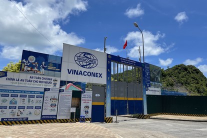Vinaconex tho&aacute;i vốn th&agrave;nh c&ocirc;ng khỏi Cảng Vạn Ninh