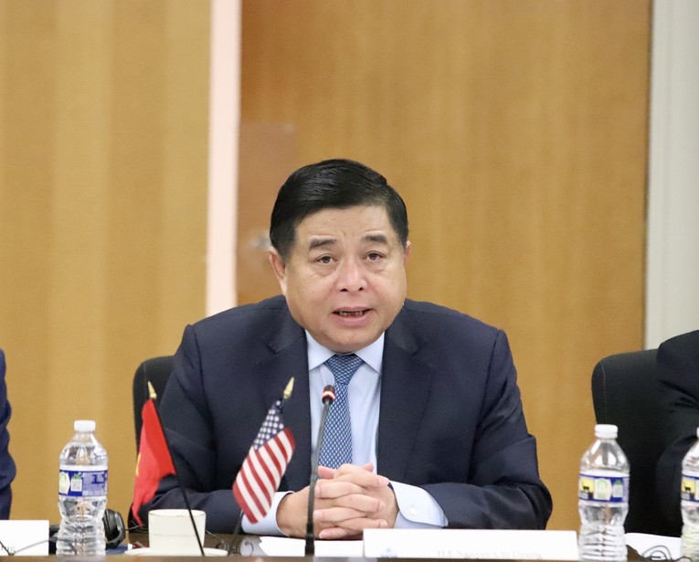 Bộ trưởng Bộ Kế hoạch v&agrave; Đầu tư Việt Nam Nguyễn Ch&iacute; Dũng ph&aacute;t biểu tại hội nghị. Ảnh: MPI