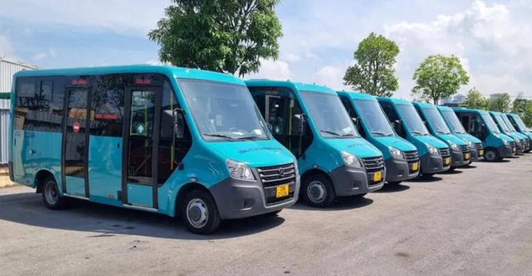 C&aacute;c xe bu&yacute;t cỡ nhỏ trong tuyến bu&yacute;t số 146.