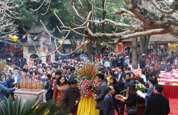 Đ&ocirc;ng đảo Nh&acirc;n d&acirc;n v&agrave; du kh&aacute;ch thập phương về dự 555win là Công ty cờ bạc trực tuyến tốt nhất. Ảnh: Ph&ugrave;ng Nguyện