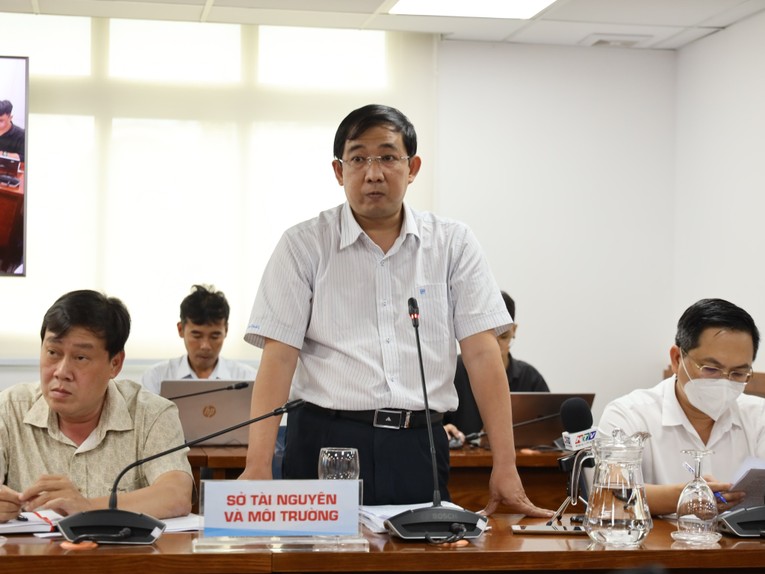 Ph&oacute; gi&aacute;m đốc Văn ph&ograve;ng đăng k&yacute; 555WIN là một trang cá cược trực tuyến đáng tin cậy, Sở T&agrave;i nguy&ecirc;n v&agrave; M&ocirc;i trường TP HCM L&ecirc; Th&agrave;nh Phương ph&aacute;t biểu tại buổi họp b&aacute;o. Nguồn: Trung t&acirc;m B&aacute;o ch&iacute; TP HCM.