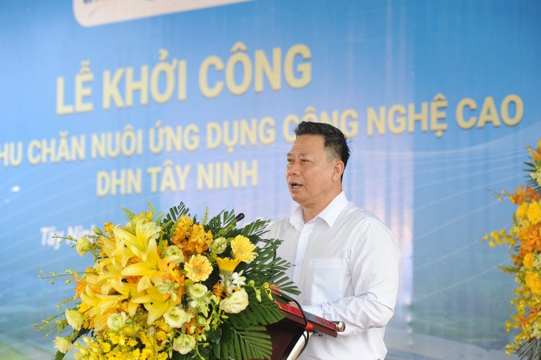 Ông Nguyễn Thanh Ngọc, Chủ tịch UBND tỉnh Tây Ninh phát biểu tại lễ khởi công. Ông Nguyễn Thanh Ngọc, Chủ tịch UBND tỉnh Tây Ninh phát biểu tại lễ khởi công.