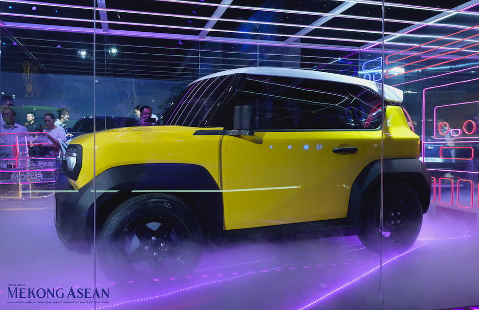 Mẫu xe điện mini VinFast VF 3 dự kiến c&oacute; tốc độ tối đa 100 km/h v&agrave; phạm vi hoạt động 285 km (theo chu tr&igrave;nh thử nghiệm ti&ecirc;u chuẩn của Trung Quốc) hoặc 237 km (theo chu tr&igrave;nh thử nghiệm ti&ecirc;u chuẩn của ch&acirc;u &Acirc;u). Ảnh: H&agrave; Anh