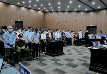 muc an vien kiem sat de nghi voi 54 bi cao vu chuyen bay giai cuu