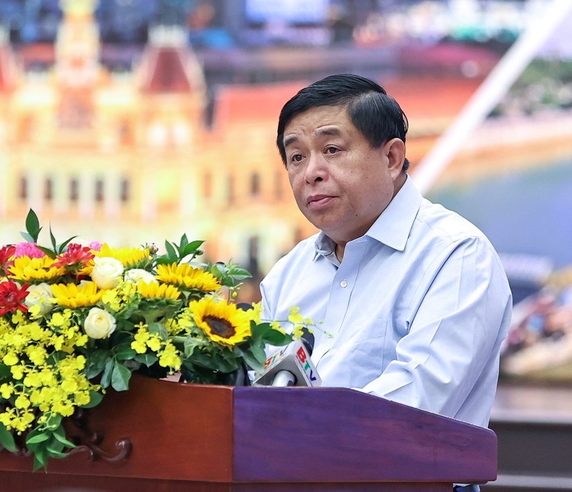 Bộ trưởng Nguyễn Ch&iacute; Dũng tr&igrave;nh b&agrave;y kế hoạch triển khai hoạt động Hội đồng điều phối v&ugrave;ng Đ&ocirc;ng Nam. Ảnh: VGP