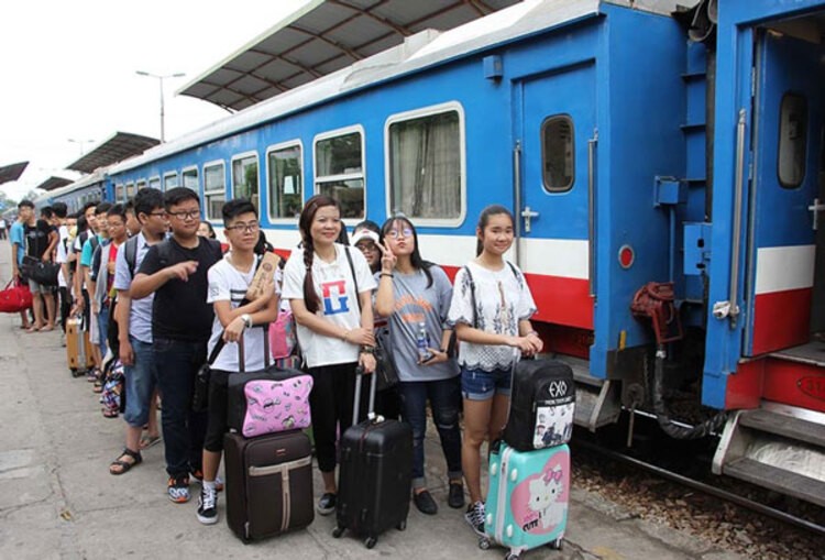 Từ th&aacute;ng 9, tăng th&ecirc;m chuyến t&agrave;u kh&aacute;ch H&agrave; Nội - L&agrave;o Cai phục vụ du lịch Sa Pa. Nguồn: Mai Ch&acirc;u Tourist.