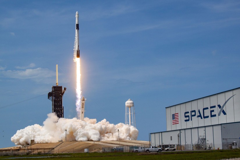 T&ecirc;n lửa Falcon 9 của SpaceX. Ảnh: SpaceX