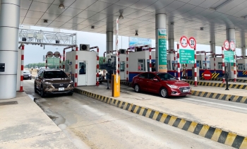 Bộ Giao thông Vận tải chỉ đạo khẩn trương khắc phục lỗi thu phí không dừng