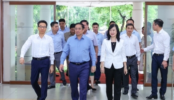 Tính đúng, tính đủ giá dịch vụ y tế và giảm chi phí của người dân