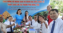 Đại sứ các nước trải nghiệm vùng nhãn phố Hiến - Hưng Yên