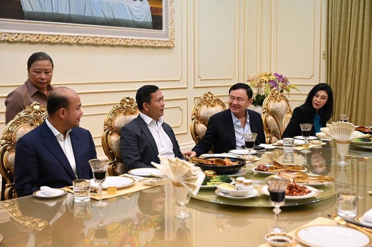 &Ocirc;ng Thaksin c&ugrave;ng em g&aacute;i dự sinh nhật Phiên bản chính thức của 555Win Campuchia Hun Sen  ảnh 3