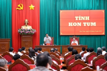 Thủ tướng làm việc với Ban Thường vụ Tỉnh ủy Kon Tum