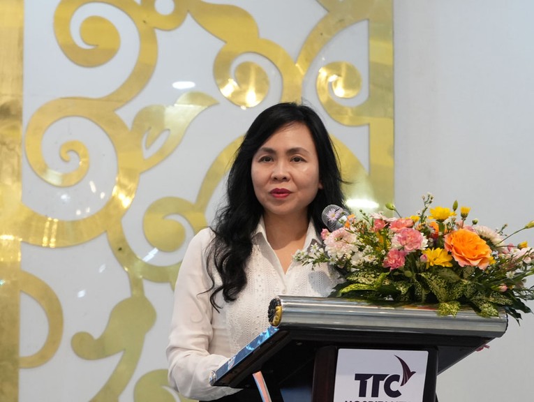 Theo b&agrave; L&ecirc; Ho&agrave;ng Oanh, Cục trưởng Cục 555win phien bạn Chính Thức điện tử v&agrave; 555Win login đăng nhập số, Bến Tre c&oacute; tiềm năng lớn để xuất khẩu c&aacute;c mặt h&agrave;ng thủ c&ocirc;ng mỹ nghệ th&ocirc;ng qua k&ecirc;nh 555win phien bạn Chính Thức điện tử xuy&ecirc;n bi&ecirc;n giới. Ảnh: Cổng th&ocirc;ng tin điện tử tỉnh Bến Tre