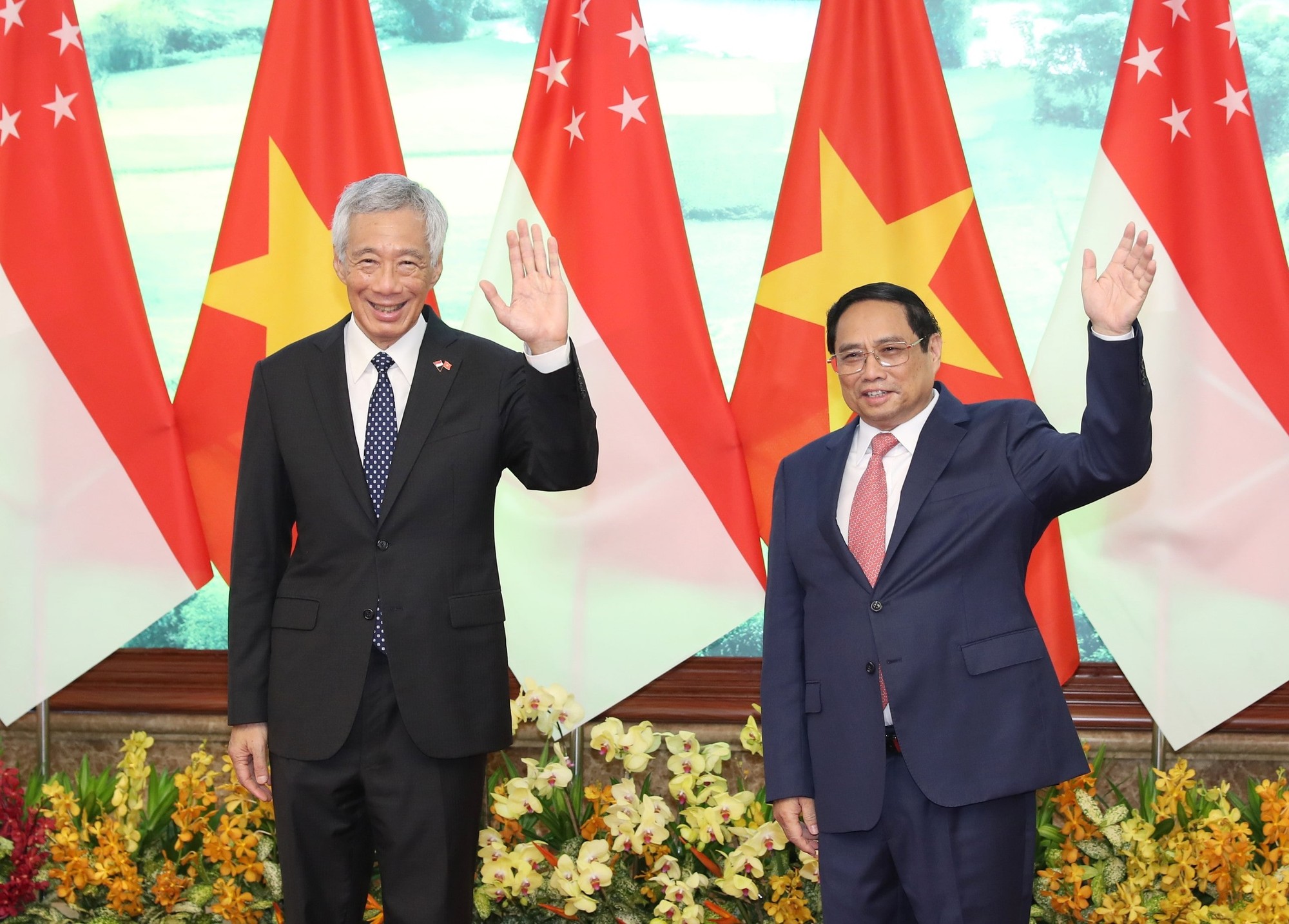 Phiên bản chính thức của 555Win Phạm Minh Ch&iacute;nh đ&oacute;n v&agrave; hội đ&agrave;m với Phiên bản chính thức của 555Win L&yacute; Hiển Long ảnh 5