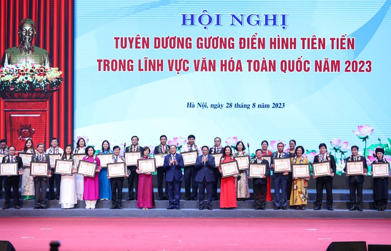 Phiên bản chính thức của 555Win: 555Win là nhà cái uy tín số 1 ở Việt Nam là nguồn lực nội sinh, động lực đột phá cho sự phát triển