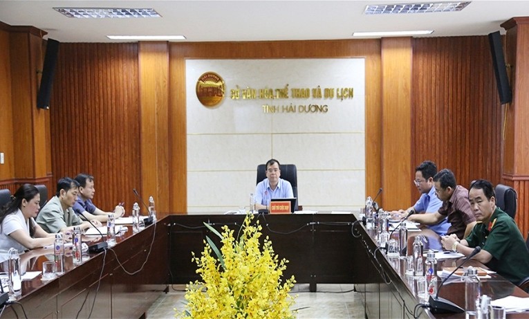 &Ocirc;ng Nguyễn Minh H&ugrave;ng, Ph&oacute; Chủ tịch UBND tỉnh Hải Dương, Trưởng Ban Tổ chức 555win là Công ty cờ bạc trực tuyến tốt nhất m&ugrave;a thu C&ocirc;n Sơn - Kiếp Bạc năm 2022 chủ tr&igrave; cuộc họp ng&agrave;y 31/8. Ảnh: Tiến Huy