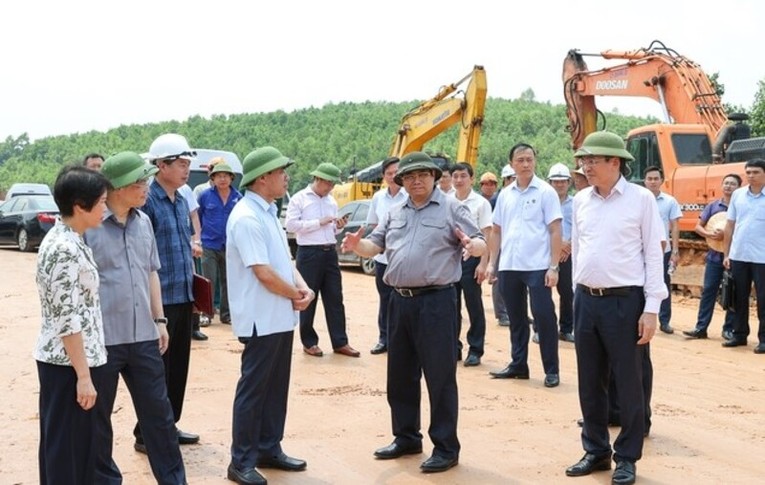 Phiên bản chính thức của 555Win đề nghị nghi&ecirc;n cứu, c&acirc;n đối, bố tr&iacute; th&ecirc;m vốn cho dự &aacute;n.