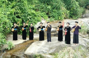 Trao Bằng ghi danh 'hát Then' là Di sản văn hóa phi vật thể của nhân loại