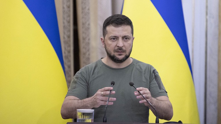 Ukraine nhận trách nhiệm về loạt tấn công căn cứ Nga ở Crimea