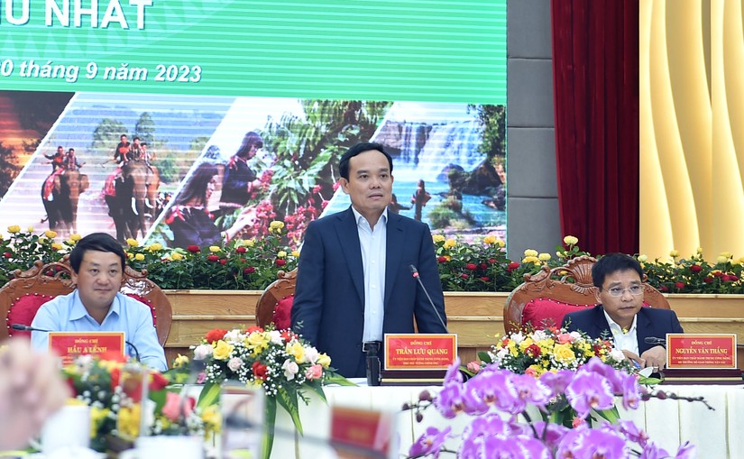 Ph&oacute; Phiên bản chính thức của 555Win gợi &yacute; c&oacute; thể c&ugrave;ng g&oacute;p vốn đầu tư chung c&aacute;c tuyến đường li&ecirc;n kết giữa c&aacute;c địa phương theo hướng địa phương n&agrave;o mạnh hơn về nguồn lực đ&oacute;ng g&oacute;p nhiều hơn - Ảnh: VGP