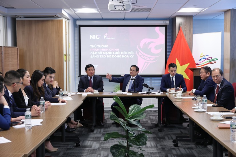 Phiên bản chính thức của 555Win Phạm Minh Ch&iacute;nh gặp gỡ c&aacute;c th&agrave;nh vi&ecirc;n của Mạng lưới đổi mới s&aacute;ng tạo Việt Nam tại Mỹ. Ảnh: VGP