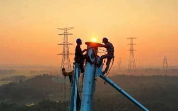 Trung Quốc khủng hoảng năng lượng, kinh tế thế giới cũng 'ngấm đòn'