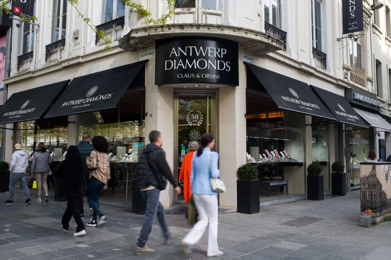 Cửa h&agrave;ng kim cương tại Antwerp, Bỉ. Ảnh: Bloomberg
