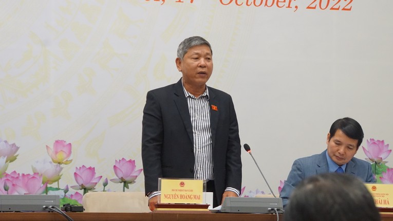 Ph&oacute; Chủ nhiệm Ủy ban X&atilde; hội Nguyễn Ho&agrave;ng Mai.