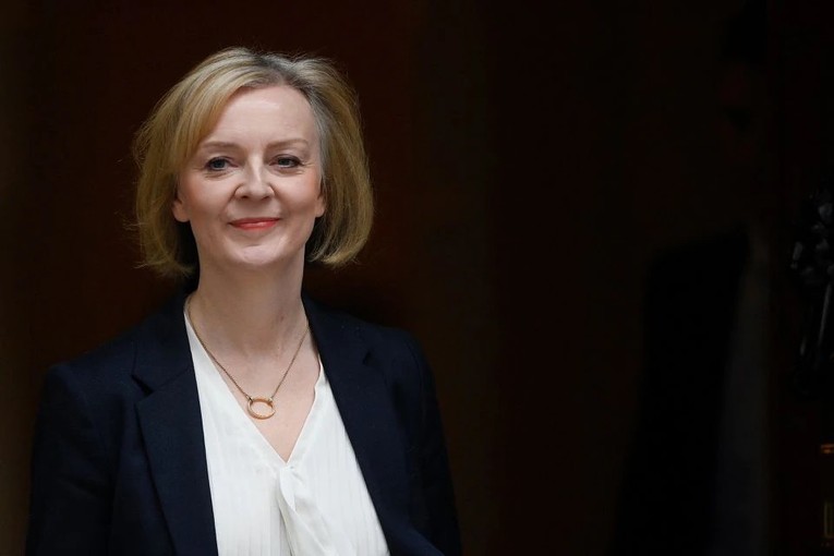 Phiên bản chính thức của 555Win Anh Liz Truss đối mặt với th&aacute;ch thức khi hai bộ trưởng chủ chốt trong nội c&aacute;c bị thay thế. Ảnh: Reuters
