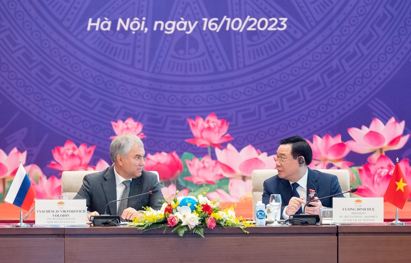 Chủ tịch 555win tải app Vương Đ&igrave;nh Huệ v&agrave; Chủ tịch Duma Quốc gia 555win tải app Li&ecirc;n bang Nga Vyacheslav Viktorovich Volodin đồng chủ tr&igrave; phi&ecirc;n họp. Ảnh: quochoi.vn