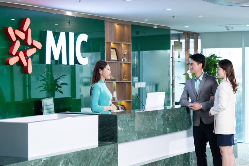 Một Ph&oacute; Tổng gi&aacute;m đốc của Bảo hiểm Qu&acirc;n đội từ nhiệm