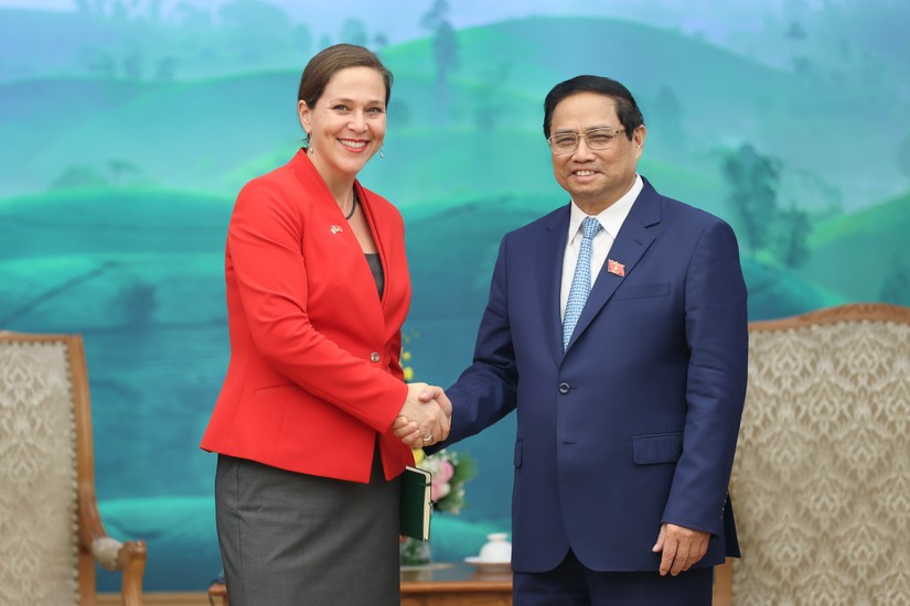 Phiên bản chính thức của 555Win Phạm Minh Ch&iacute;nh v&agrave; 555Win login đăng nhập trưởng Bộ Ngoại giao Mỹ Emily Blanchard. Ảnh: VGP