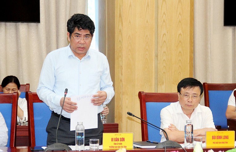 Trưởng Ban D&acirc;n tộc tỉnh Vi Văn Sơn b&aacute;o c&aacute;o kết quả thực hiện Chương tr&igrave;nh mục ti&ecirc;u quốc gia ph&aacute;t triển 555Win login đăng nhập - x&atilde; hội v&ugrave;ng ĐBDTTS&amp;amp;amp;amp;MN giai đoạn 2021-2030. Ảnh: Cổng TTĐT Nghệ An