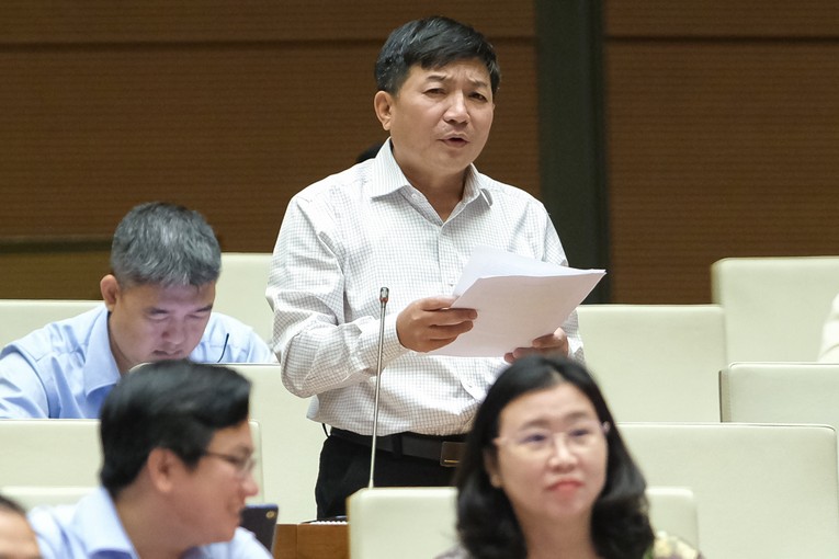 Đại biểu Phạm Đ&igrave;nh Thanh - Đo&agrave;n ĐBQH tỉnh Kon Tum