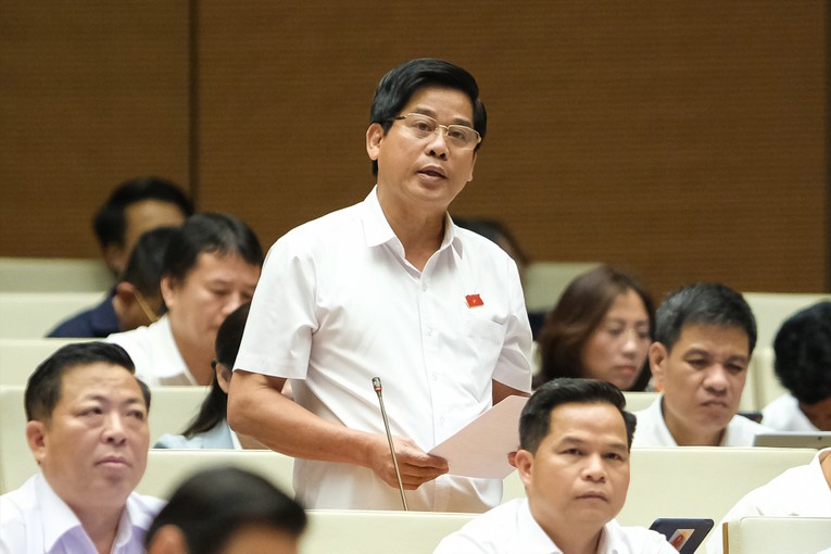Đại biểu Dương Văn Phước - Đo&agrave;n ĐBQH tỉnh Quảng Nam.