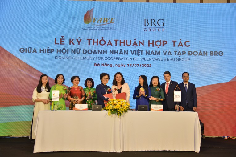 SeABank - Đồng hành cùng phụ nữ Việt